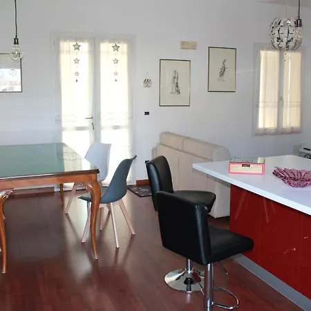 Torre Del Po - Locazione Breve בית נופש