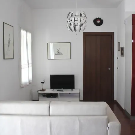 בית נופש Torre Del Po - Locazione Breve